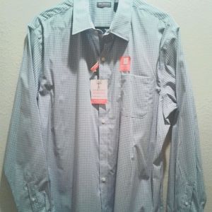 Van Heusen Traveler  Button Down Shirt